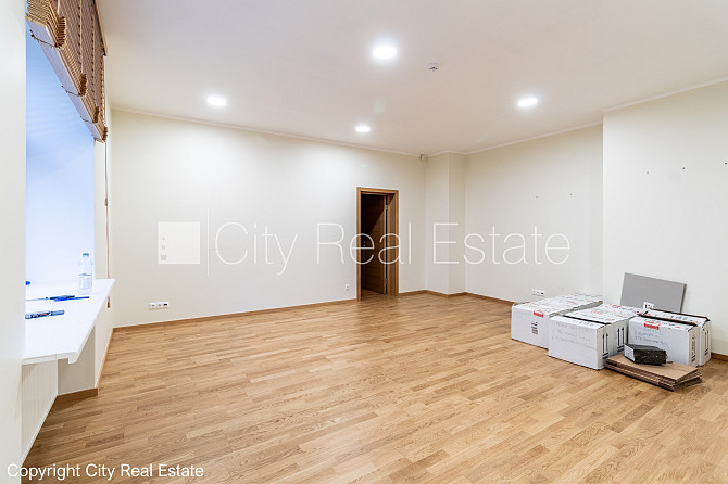 Фасадный дом, реновированный дом, благоустроенный озеленённый двор, закрытый Рига - изображение 6