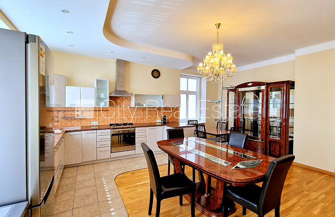 Земля в собственности, фасадный дом, реновированный дом, кирпичные стены, фасад с Рига - изображение 9