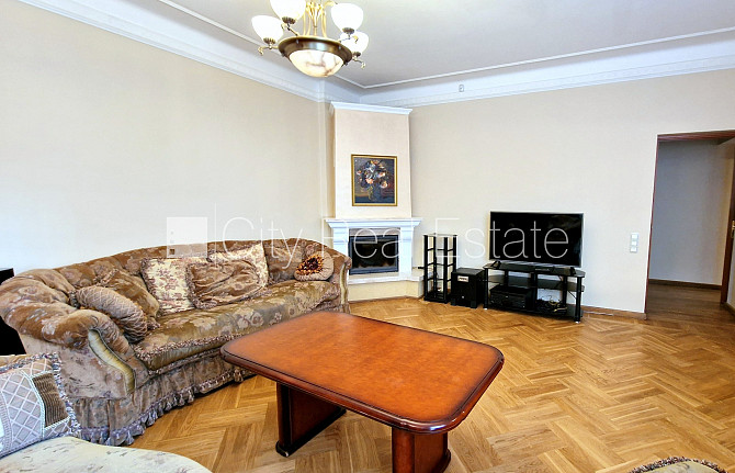 Земля в собственности, фасадный дом, реновированный дом, кирпичные стены, фасад с Рига - изображение 13