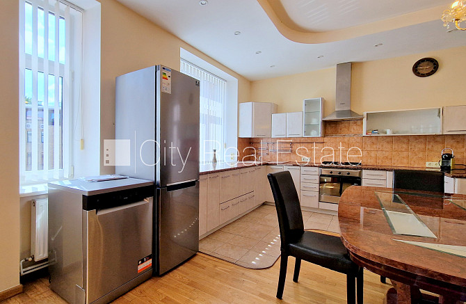 Земля в собственности, фасадный дом, реновированный дом, кирпичные стены, фасад с Рига - изображение 3