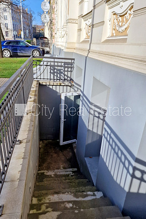 Земля в собственности, фасадный дом, реновированный дом, благоустроенная Рига - изображение 2