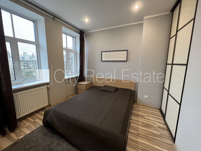 Fasādes māja, renovēta māja, labiekārtota apzaļumota teritorija, slēgts pagalms, iespēja Rīga - foto 8