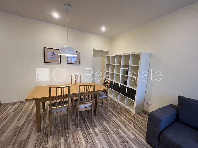 Fasādes māja, renovēta māja, labiekārtota apzaļumota teritorija, slēgts pagalms, iespēja Rīga - foto 4