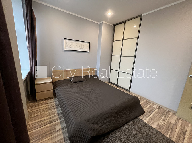 Fasādes māja, renovēta māja, labiekārtota apzaļumota teritorija, slēgts pagalms, iespēja Rīga - foto 7