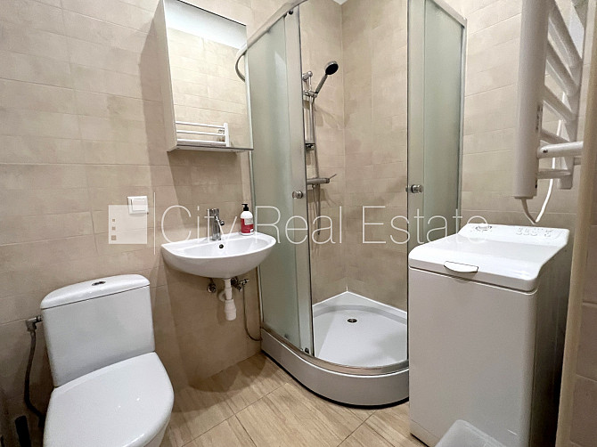 Fasādes māja, renovēta māja, labiekārtota apzaļumota teritorija, slēgts pagalms, iespēja Rīga - foto 12