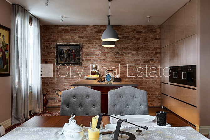 Privātmāja, labiekārtota apzaļumota teritorija, bruģēts piebraucamais ceļš, iežogota Jūrmala - foto 16