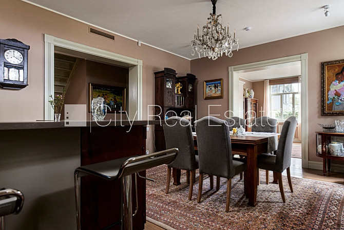 Privātmāja, labiekārtota apzaļumota teritorija, bruģēts piebraucamais ceļš, iežogota Jūrmala - foto 19