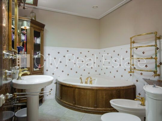 Zeme īpašumā, fasādes māja, renovēta māja, ķieģeļu mūra sienas, fasāde ar dekoratīvo Rīga - foto 15