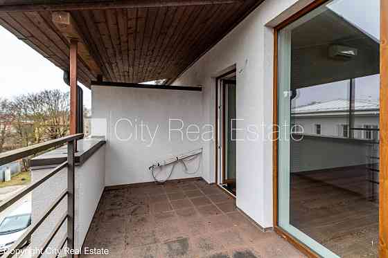 Земля в собственности, рядный дом, новостройка, стены из керамзитных блоков, Rīga