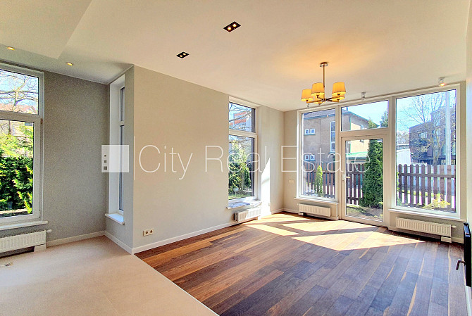 Zeme īpašumā, rindu māja, jaunceltne, keramzīta bloku sienas, fasāde ar dekoratīvo apmetumu, Rīga - foto 8