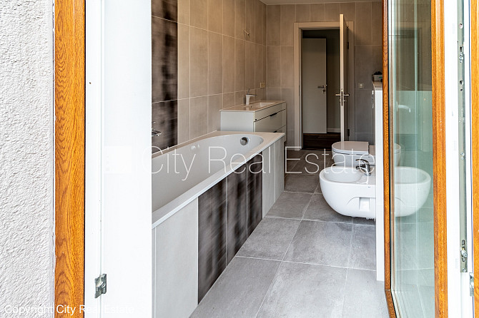 Zeme īpašumā, rindu māja, jaunceltne, keramzīta bloku sienas, fasāde ar dekoratīvo apmetumu, Rīga - foto 18