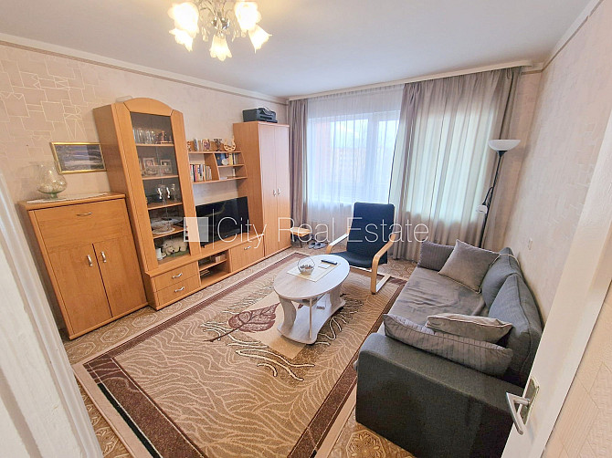 Zeme īpašumā, fasādes māja, ieeja no ielas, ir lifts, lodžija, logi vērsti uz pagalma pusi, Rīga - foto 8