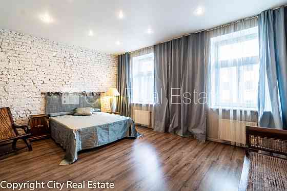 Фасадный дом, реновированный дом, закрытый двор, возможность аренды парковки, Rīga