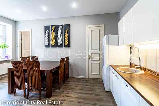 Фасадный дом, реновированный дом, закрытый двор, возможность аренды парковки, Rīga