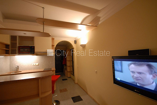 Fasādes māja, renovēta māja, vieta automašīnai, apsargāta autostāvvieta, apsargāts Rīga - foto 4