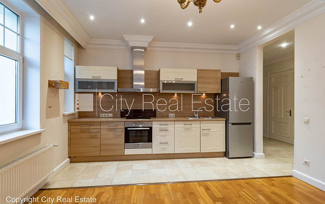 Fasādes māja, renovēta māja, vieta automašīnai, apsargāta autostāvvieta, apsargāts Rīga - foto 14