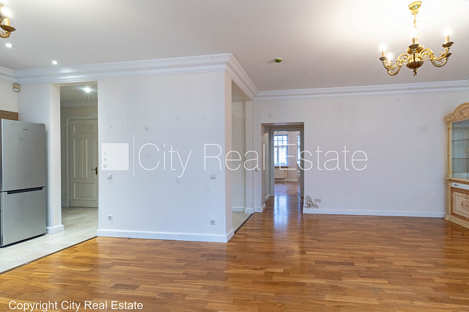 Fasādes māja, renovēta māja, vieta automašīnai, apsargāta autostāvvieta, apsargāts Rīga - foto 18