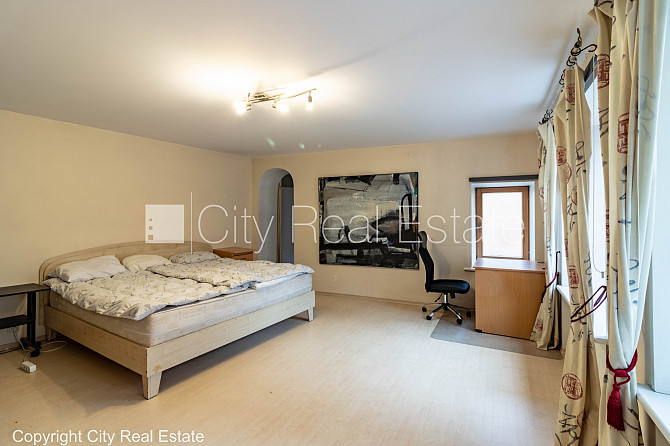 Fasādes māja, renovēta māja, ieeja no ielas, kāpņu telpa pēc kosmētiskā remonta, logi Rīga - foto 6