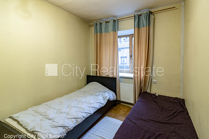 Fasādes māja, renovēta māja, ieeja no ielas, kāpņu telpa pēc kosmētiskā remonta, logi Rīga - foto 11