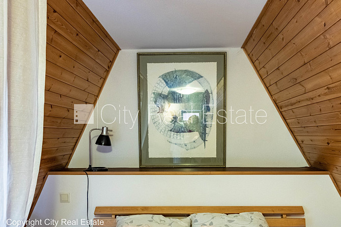 Fasādes māja, restaurēta māja, ieeja no ielas, mansards, logi vērsti mājas abās pusēs, Rīga - foto 11