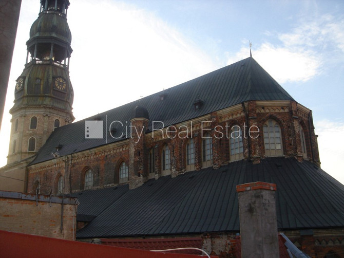 Fasādes māja, restaurēta māja, ieeja no ielas, mansards, logi vērsti mājas abās pusēs, Rīga - foto 14