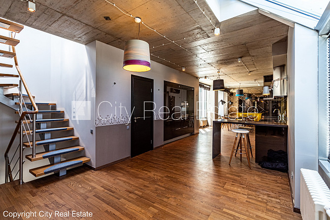 Фасадный дом, реновированный дом, поменянное покрытие крыши, благоустроенная Рига - изображение 7