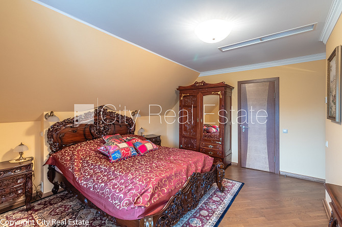 Частный дом, подъездная дорога покрыта брущаткoй, автоматическая система полива Рига - изображение 11