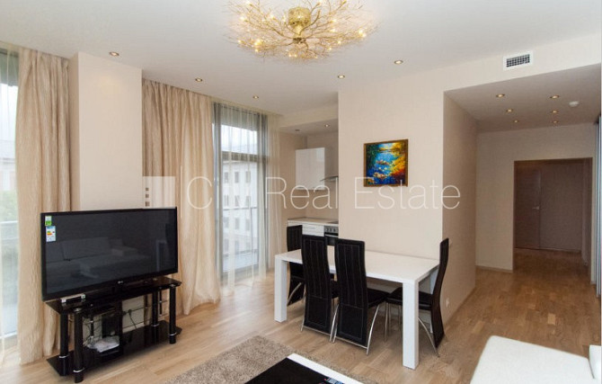 Jaunceltne, iespēja nomāt autostāvvietu, ir lifts, guļamistabu skaits 1 gab., viena istaba Rīga - foto 1