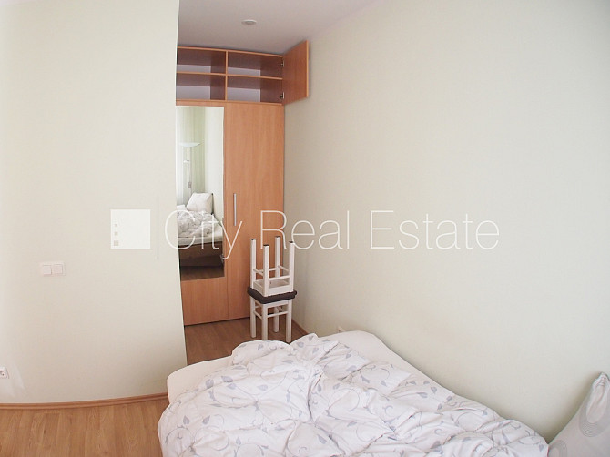 Renovēta māja, labiekārtota apzaļumota teritorija, slēgts pagalms, teritorijas iebrauktuves Rīga - foto 18