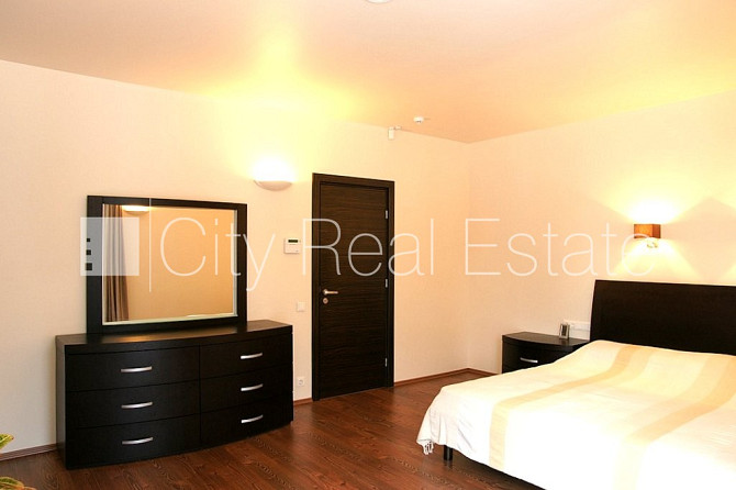 Zeme īpašumā, jaunceltne, fasādes māja, ķieģeļu mūra sienas, labiekārtota apzaļumota Jūrmala - foto 9