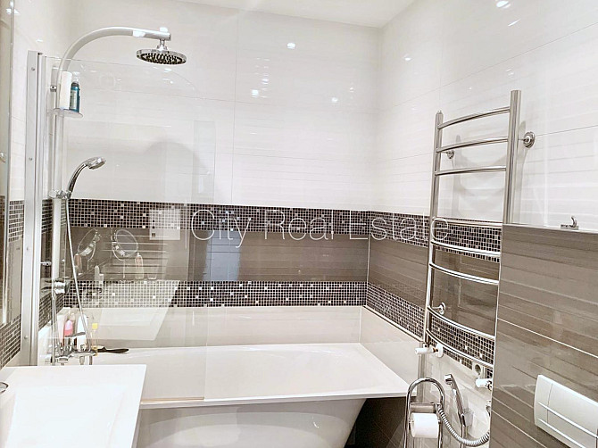 Новостройка, благоустроенный озеленённый двор, подземная стоянка, во дворе Рига - изображение 20