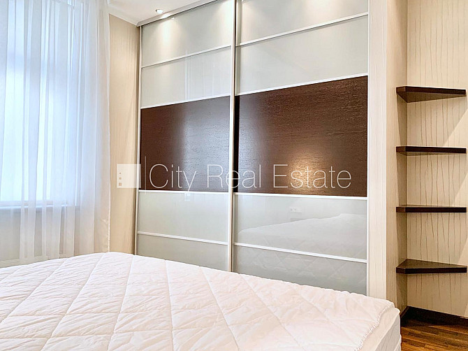 Новостройка, благоустроенный озеленённый двор, подземная стоянка, во дворе Рига - изображение 9