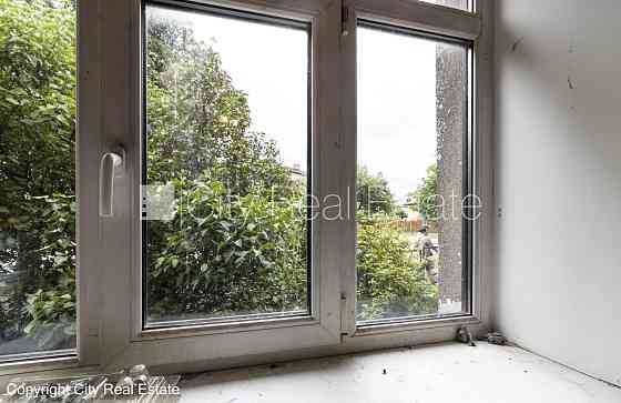 Земля в собственности, фасадный дом, реновированный дом, поменянное покрытие Rīga