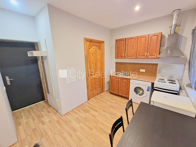 Фасадный дом, реновированный дом, закрытый двор, вход с улицы, лестничная клетка Рига - изображение 7