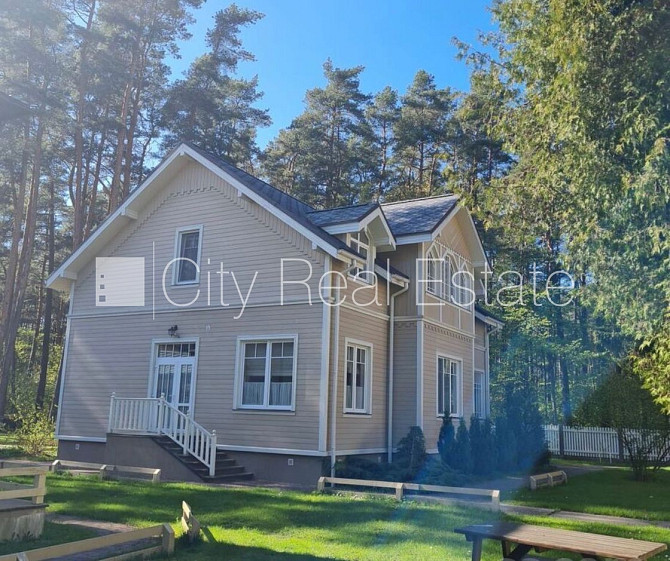 Renovēta māja, labiekārtota apzaļumota teritorija, iežogota teritorija, slēgta teritorija, Jūrmala - foto 1