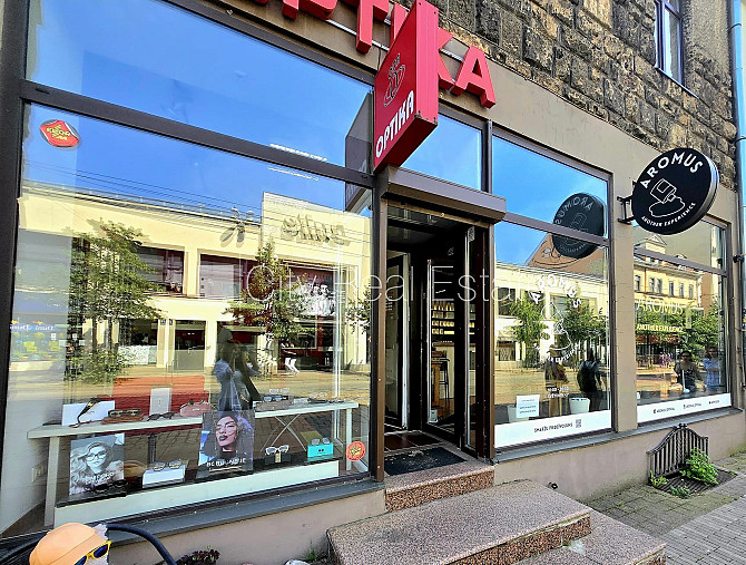 Fasādes māja, divas ieejas, gāzes apkure, lielie skatlogi, tualete 2,2 m2, telpas Rīga - foto 1