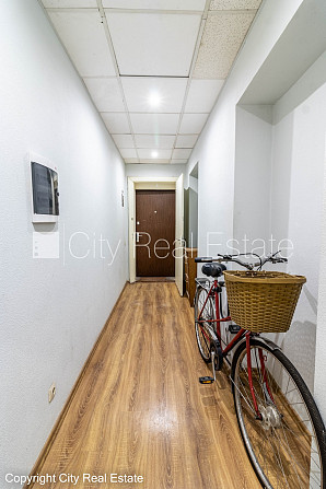 Здание во дворе, реновированный дом, закрытый двор, возможность аренды парковки, Рига - изображение 11