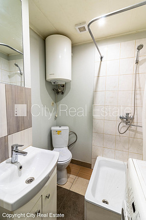 Здание во дворе, реновированный дом, закрытый двор, возможность аренды парковки, Рига - изображение 9