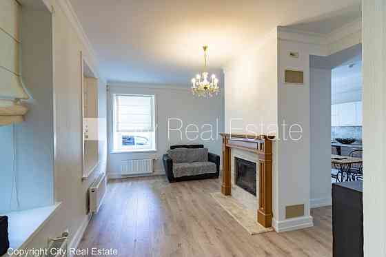 Частный дом, реновированный дом, место для машины, стоянка территории покрыта Rīga