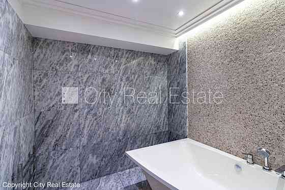 Новостройка, здание во дворе, энергоэффективный дом, вход со двора, полуподвал, Rīga