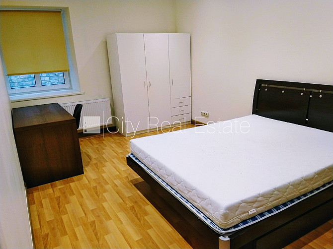 Бельэтаж, лифт, изолированные комнаты 3 шт., гостиная, одно помещение проходное, Рига - изображение 7