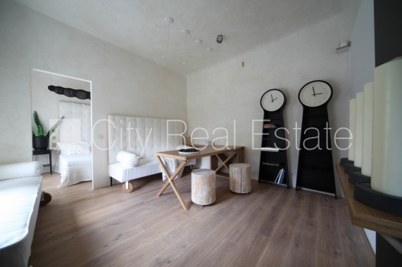 Fasādes māja, dzīvokļu skaits ēkā  12 gab., mainīts Jumta segums, labiekārtota apzaļumota Jūrmala - foto 6