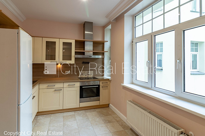 Фасадный дом, реновированный дом, вход с улицы, лифт, лестничная клетка после Рига - изображение 5