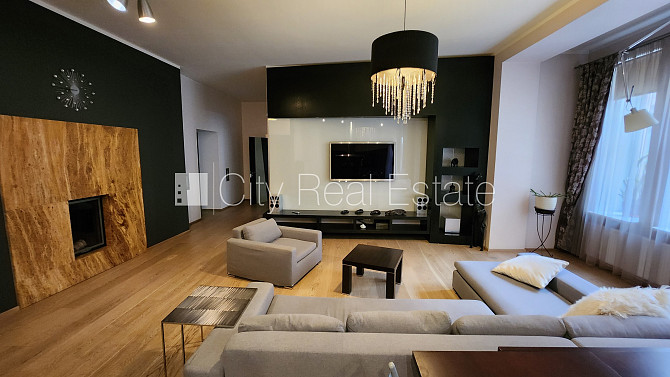 Фасадный дом, реновированный дом, вход с улицы, апартаменты люкс, лифт, лестничная Рига - изображение 5