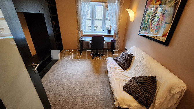 Фасадный дом, реновированный дом, вход с улицы, апартаменты люкс, лифт, лестничная Рига - изображение 16