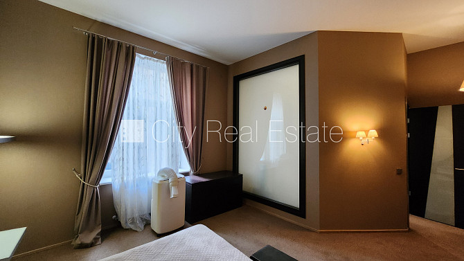 Фасадный дом, реновированный дом, вход с улицы, апартаменты люкс, лифт, лестничная Рига - изображение 8