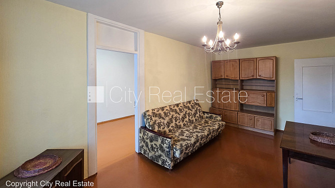 Kāpņu telpa pēc kosmētiskā remonta, lodžija, istabas izolētas 2 gab., centrālā apkure, Rīga - foto 3