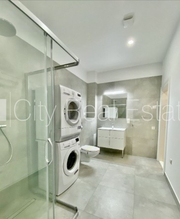 Pagalma ēka, ieeja no pagalma, ir lifts, sauna, guļamistabu skaits 3 gab., viesistaba, sporta Rīga - foto 12