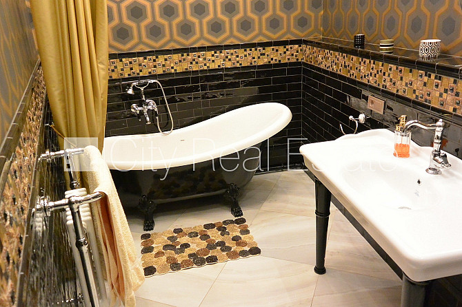 Fasādes māja, slēgta teritorija, ieeja no ielas, ir lifts, balkons, guļamistabu skaits 2 gab., Rīga - foto 15