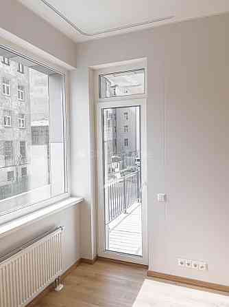 Новостройка, благоустроенный озеленённый двор, гараж на одну машину, лифт, Rīga